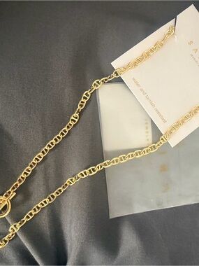 Sahira Gold-Tone Jewelry Card — Shiny Gold Logo